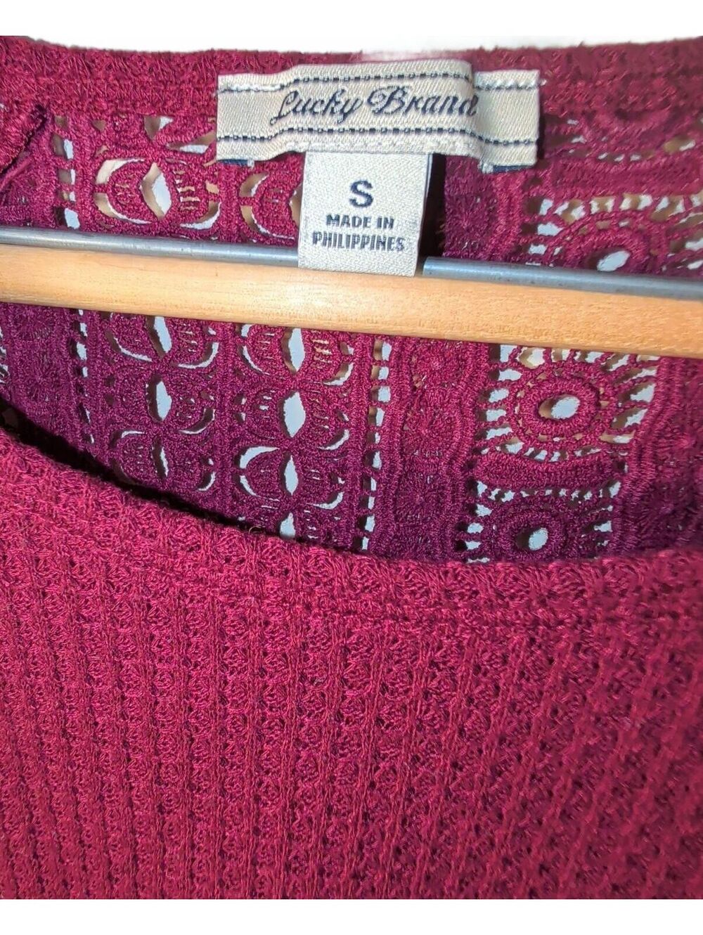 Lucky Brand Long Sleeve Waffle Knit Top Lace Womens Size Small Burgundy Red Fall - Picture 2 of 8